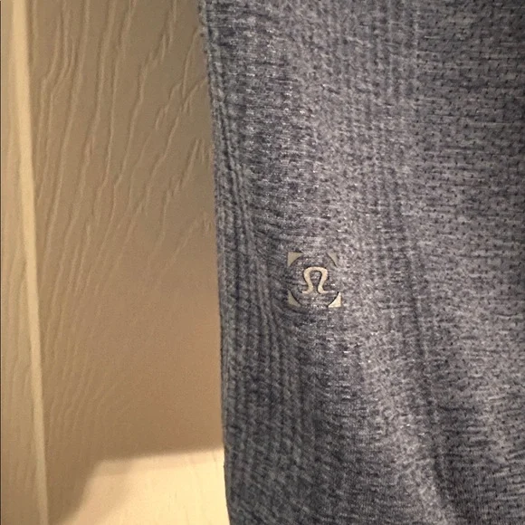 Lululemon Men's Metal Vent Short Sleeve Shirt - Picture 3 of 5